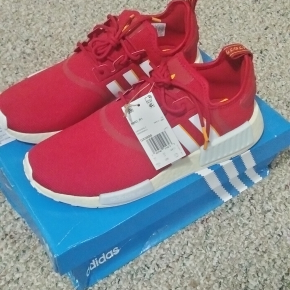 Adidas NMD R1 size 10.5 Mens Sneakers - Picture 1 of 5